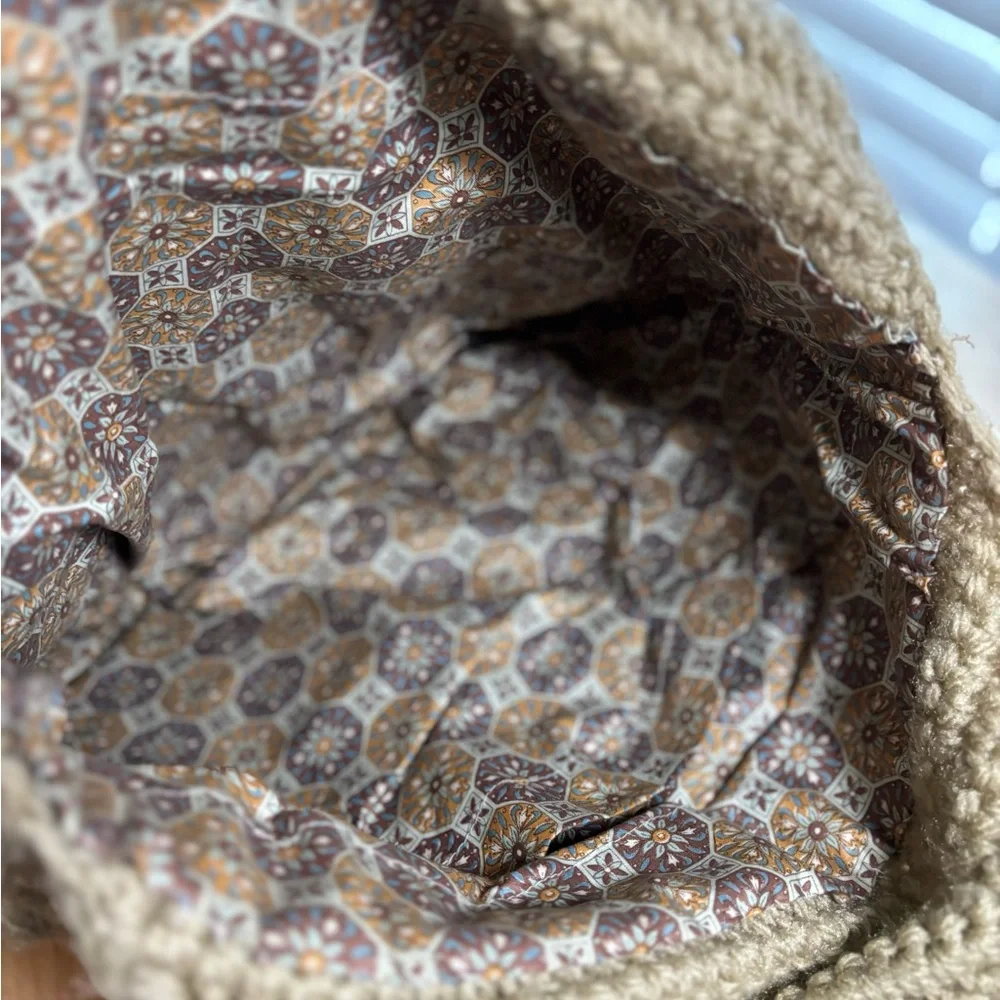 Neutral Beige Crochet Bag with Wood Handles & Balls Boho Cottagecore